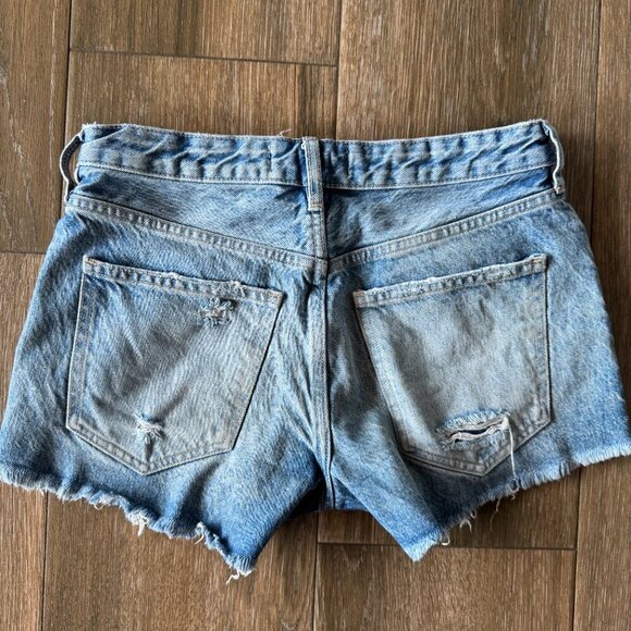 Free People 5-pocket, button-fly distressed denim shorts size 27 - Picture 6 of 7